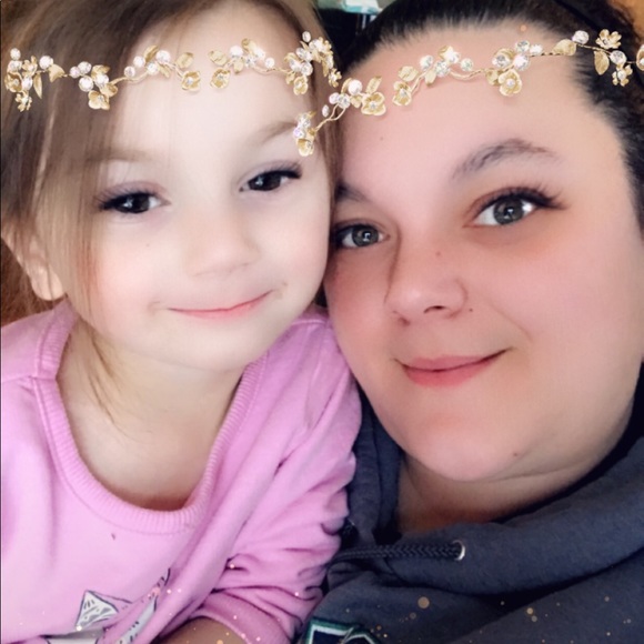 Meet your Posher, Samantha - Picture 1 of 2